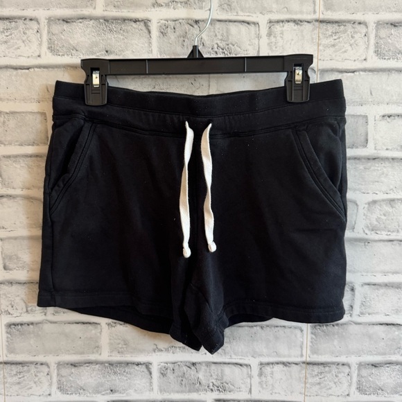 32 Degrees Pants - Women’s 32 Degrees black athletic pull on drawstring shorts Small